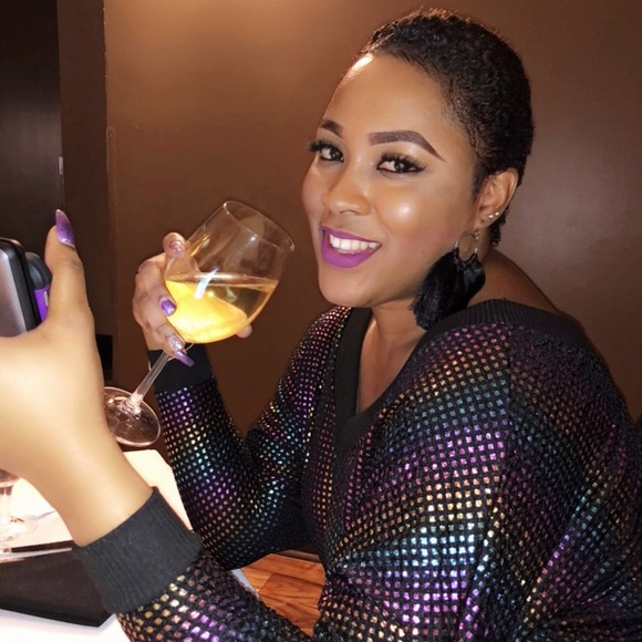 ✨Host Pick✨ Multicolor Disco Crop Top Size: Medium - Picture 9 of 10